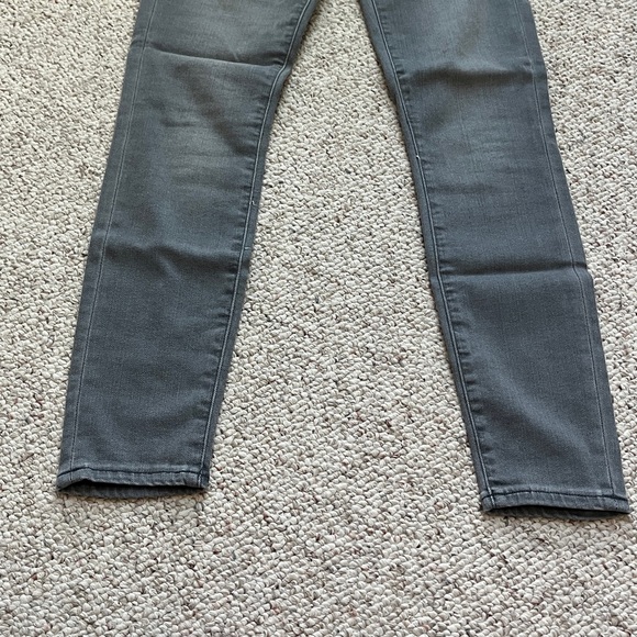 J. Crew High-Rise Skinny Jeans - Picture 4 of 6